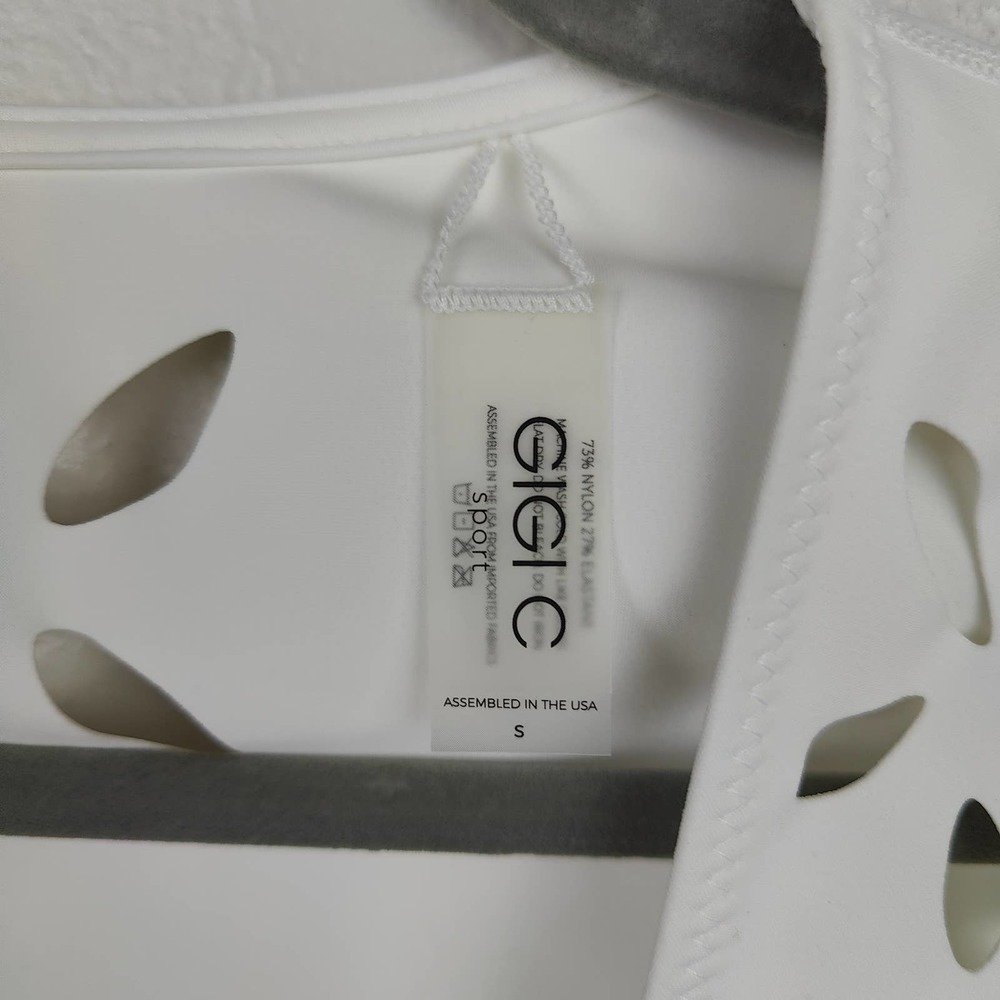 GIGI C White Long Sleeve Wrap Top - Picture 4 of 8
